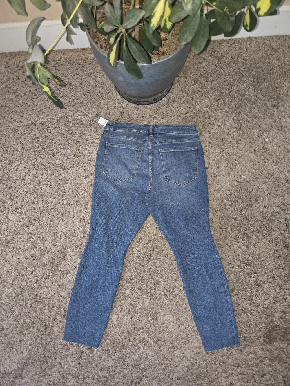 NWT Old Navy Mid Rise Rockstar Super Skinny Jeans - Picture 7 of 7